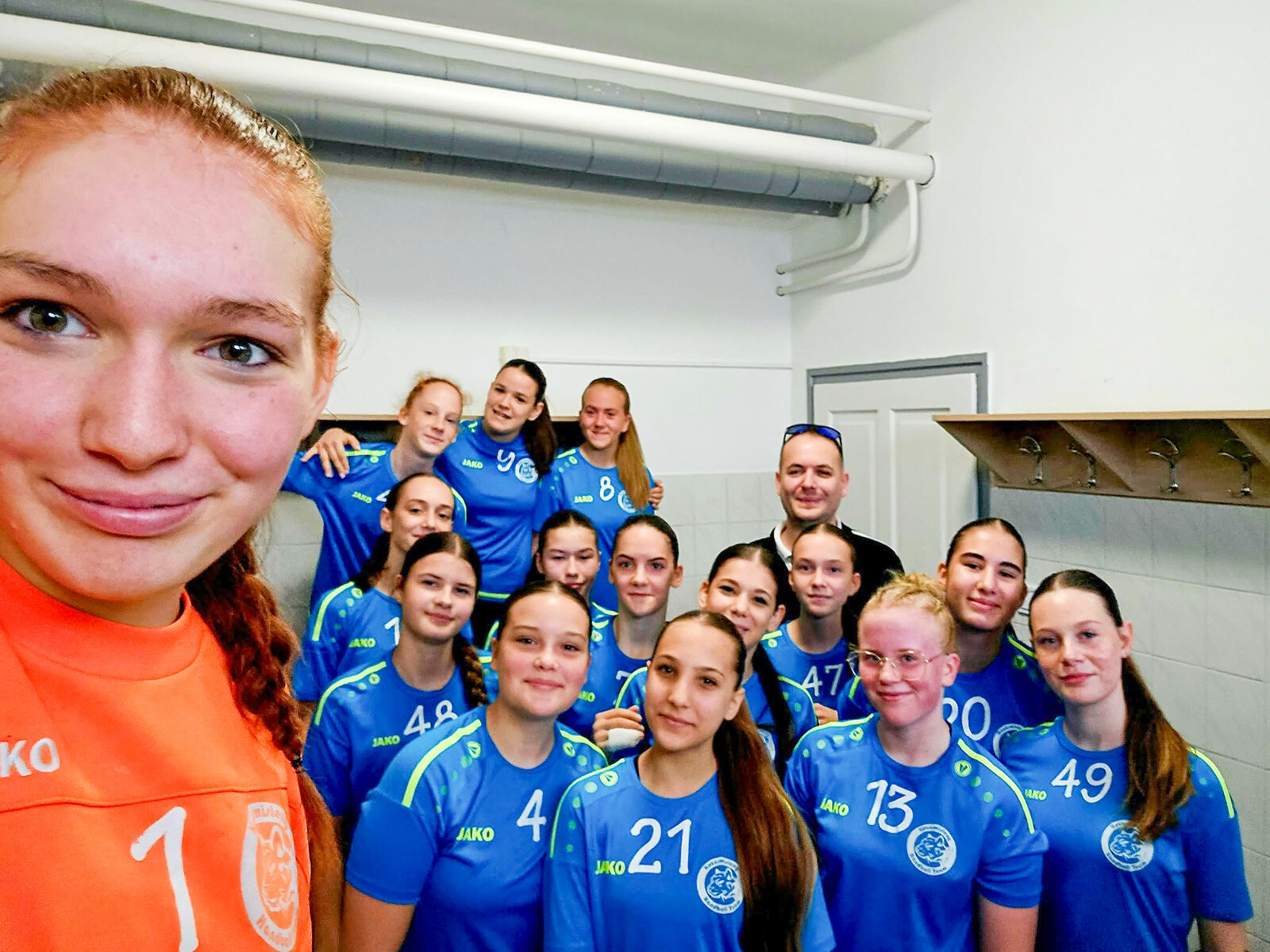 Hátul dőlt el
